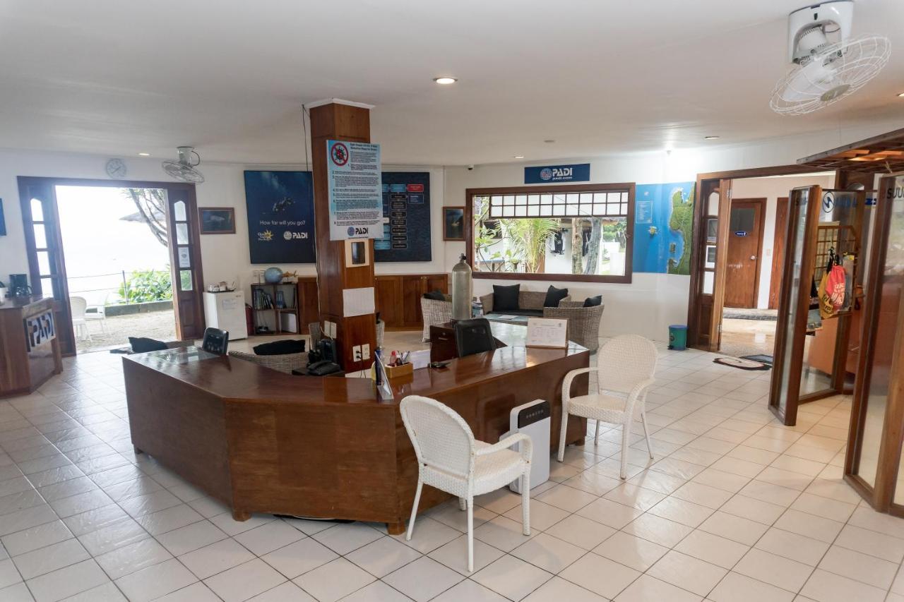 Quo Vadis Dive Resort Moalboal Exterior foto