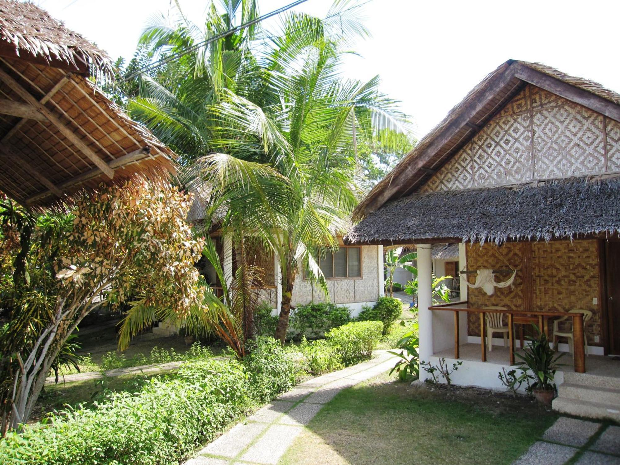Quo Vadis Dive Resort Moalboal Exterior foto